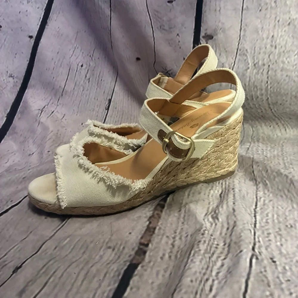 Tommy Bahama Savina Wedge‎ Espadrille Cream Sandals Size 9M Beach Vacation Shoes